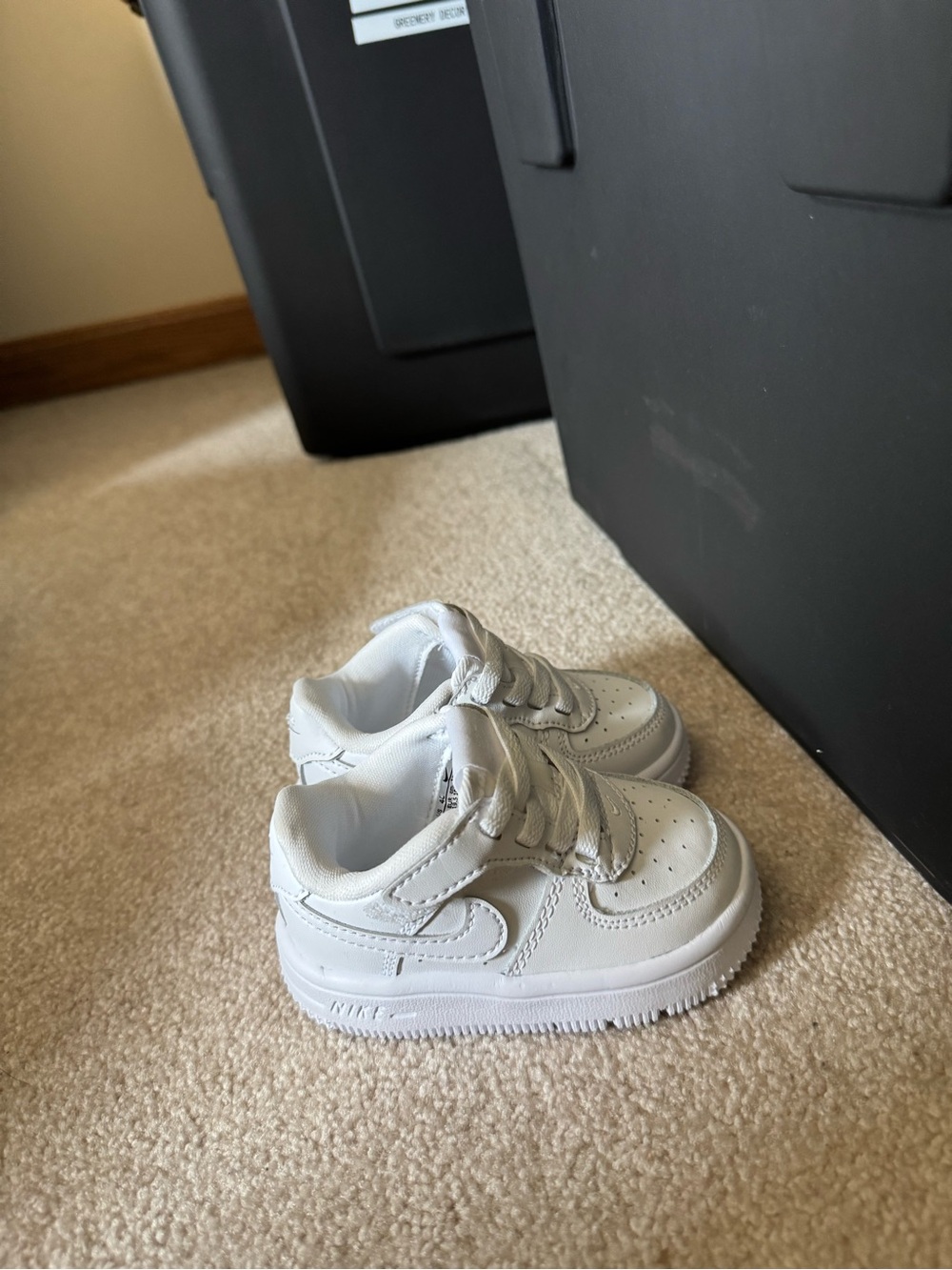 Nike Kids White Low-Top Leather Sneakers
